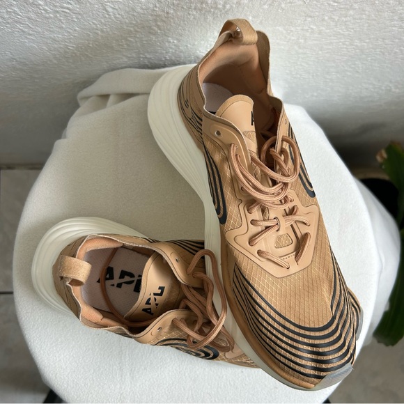 APL STREAMLINE Beige and Black Athletic Shoes - Picture 6 of 8